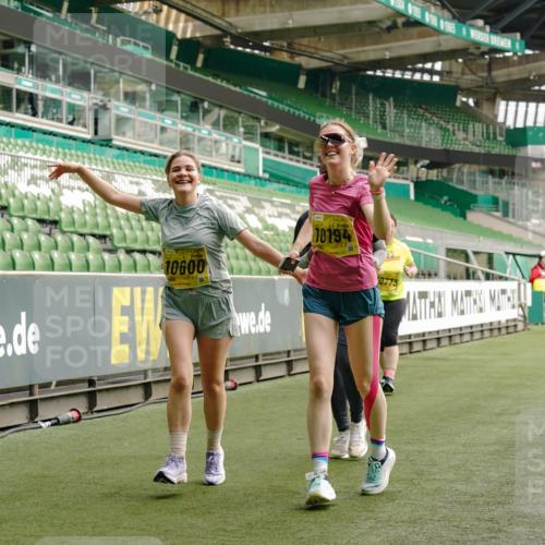 13.09.2026 - 21. swb-Marathon Bremen Michael Burmester http://msf.ph/oto/10422935 13.09.2026 10:46:05 Laufen im Stadion 10137, 10161, 10194, 10202, 10242, 10344, 10430, 10472, 10524, 10535, 10568, 10600, 10651, 10679, 10713, 10895, 10970, 10979, 11050, 11081, 11181, 11200, 11244, 11296, 11309, 11367, 11457, 11495, 11529, 11530, 11546, 11573, 11574, 11579, 11675, 11709, 11760, 11808, 11821, 11932, 12057, 12089, 12151, 12153, 12177, 12178, 12211, 12224, 12226, 12285, 12316, 12317, 12321, 12374, 12422, 12462, 12539, 10002, 10004, 10005, 10148, 10271, 10303, 10330, 10361, 10362 meine-sportfotos.de
