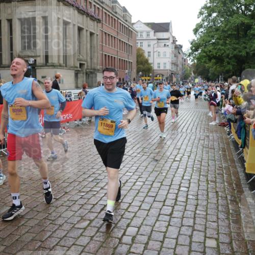 13.09.2026 - Kiel Lauf Yannick Fuchs http://msf.ph/oto/10422940 13.09.2026 10:57:54 Ziel 352, 353, 1220, 1517, 1528, 1567, 2234, 3111, 3575, 3661, 4250, 4340, 4497, 4754, 4765, 5232, 6353, 6425, 6805, 8996, 8998, 9404, 12204, 12303, 12323, 12473, 55, 156, 252, 538, 675, 1070, 1392, 1528, 1748, 2081, 3007, 3445, 3548, 3575, 3667, 3695, 3933, 4686, 4997, 5065, 5112, 5375, 5458, 5594, 6697, 6715, 7255, 7935, 8081, 8098, 8548, 8903, 9486, 9764, 9924, 9925, 10055, 10692, 10908, 11345, 11370, 11379, 11554, 11762, 11775, 11869, 12528, 12695, 721, 819, 833, 905, 987 meine-sportfotos.de