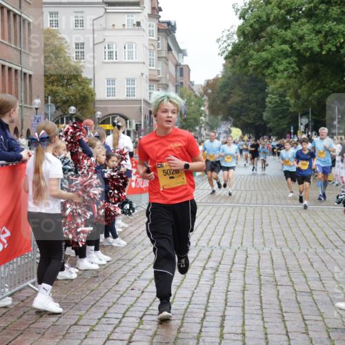13.09.2026 - Kiel Lauf Yannick Fuchs http://msf.ph/oto/10422948 13.09.2026 09:43:59 Ziel 4283, 4522, 5026, 5171, 5857, 6550, 7510, 7948, 8300, 9814, 10641, 10931, 11653, 11655, 12098, 12376, 40, 401, 654, 1049, 1833, 1857, 4171, 4522, 5964, 7773, 7857, 7905, 8770, 8834, 9323, 9934, 10189, 10300, 10460, 11246, 12101, 12164, 12575, 537, 793, 2031, 2437, 3688, 4092, 7753, 12373, 12437, 255, 623, 4256, 6377, 7857, 8066 meine-sportfotos.de
