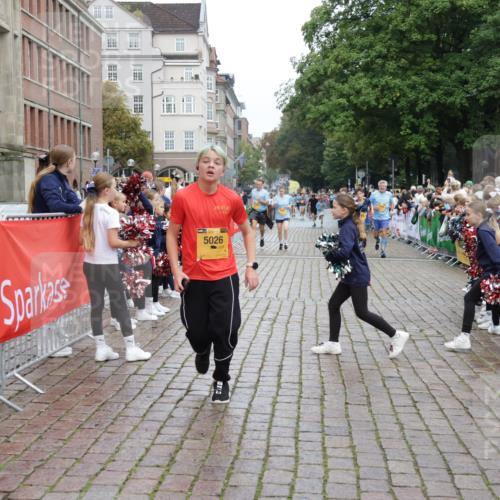 13.09.2026 - Kiel Lauf Yannick Fuchs http://msf.ph/oto/10422959 13.09.2026 09:43:59 Ziel 4283, 4522, 5026, 5171, 5857, 6550, 7510, 7948, 8300, 9814, 10641, 10931, 11653, 11655, 12098, 12376, 40, 401, 654, 1049, 1833, 1857, 4171, 4522, 5964, 7773, 7857, 7905, 8770, 8834, 9323, 9934, 10189, 10300, 10460, 11246, 12101, 12164, 12575, 537, 793, 2031, 2437, 3688, 4092, 7753, 12373, 12437, 255, 623, 4256, 6377, 7857, 8066 meine-sportfotos.de