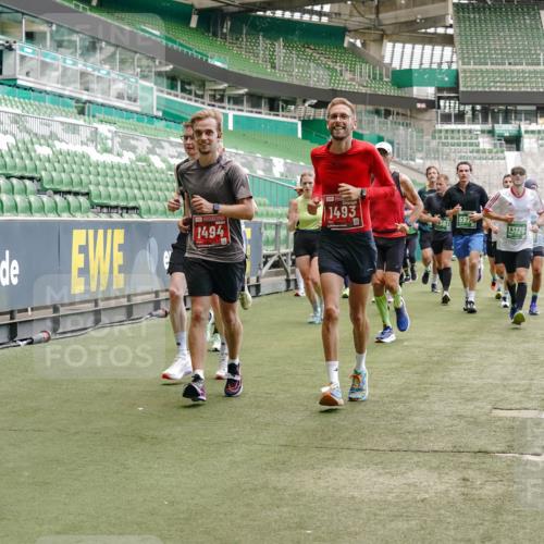 13.09.2026 - 21. swb-Marathon Bremen Michael Burmester http://msf.ph/oto/10422962 13.09.2026 13:00:18 Laufen im Stadion 135, 191, 226, 232, 242, 260, 342, 651, 687, 745, 972, 1080, 1166, 1209, 1368, 1493, 1494, 1516, 1650, 1861, 1935, 1963, 2088, 2210, 2289, 2293, 2306, 2322, 2409, 2427, 2481, 2485, 2490, 2517, 2560, 2561, 2570, 2627, 2658, 2686, 2700, 2708, 2781, 2806, 2827, 2885, 2899, 2906, 2914, 2953, 2961, 2967, 2979, 3015, 3076, 3098, 3105, 3124, 3145, 3168, 3173, 3190, 3233, 3273, 3354, 3385, 3480, 3516, 3524, 3531, 3642, 3652, 3729, 3774, 3855, 3856, 3861, 3930, 3934 meine-sportfotos.de