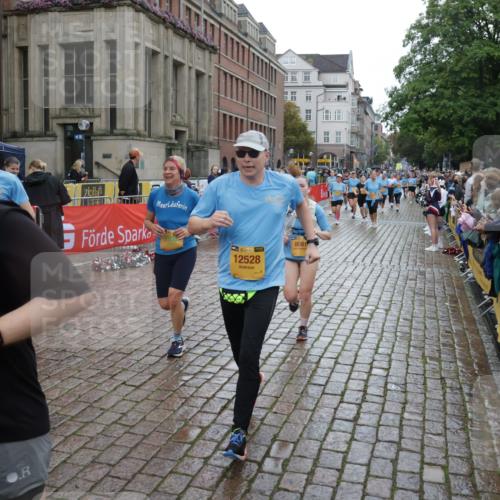 13.09.2026 - Kiel Lauf Yannick Fuchs http://msf.ph/oto/10422974 13.09.2026 10:57:58 Ziel 352, 353, 905, 1220, 1517, 1567, 1778, 2234, 3111, 3661, 4250, 4340, 4497, 4765, 5154, 5163, 5232, 6353, 6425, 8253, 8996, 8998, 9404, 10086, 10318, 12204, 12303, 12473, 12633, 12634, 55, 156, 252, 538, 675, 1070, 1392, 1528, 1748, 2081, 3007, 3445, 3548, 3575, 3667, 3933, 4686, 4754, 4997, 5112, 5375, 5458, 5594, 6697, 6715, 6805, 7255, 7935, 8081, 8548, 8903, 9486, 9925, 10692, 10908, 11345, 11379, 11554, 11762, 11775, 12528, 721, 819, 833, 987, 1253 meine-sportfotos.de