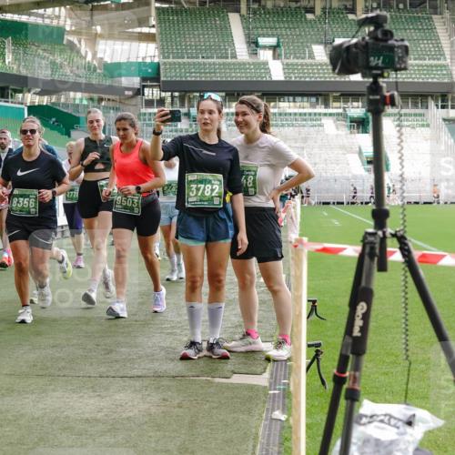 13.09.2026 - 21. swb-Marathon Bremen Michael Burmester http://msf.ph/oto/10422983 13.09.2026 13:23:08 Laufen im Stadion 128, 137, 160, 182, 211, 324, 343, 351, 434, 533, 571, 609, 708, 721, 851, 892, 1157, 1178, 1259, 1331, 1344, 1417, 1597, 1598, 1657, 1669, 1691, 1729, 1746, 1788, 1883, 2213, 2286, 2290, 2433, 2445, 2475, 2495, 2503, 2504, 2526, 2619, 2632, 2652, 2660, 2685, 2711, 2768, 2936, 2964, 2968, 3252, 3282, 3288, 3289, 3292, 3347, 3351, 3364, 3395, 3423, 3447, 3505, 3530, 3559, 3682, 3727, 3770, 3784, 3819, 4020, 4054, 4231, 4406, 4407, 4431, 4466, 4467, 4584, 1506 meine-sportfotos.de