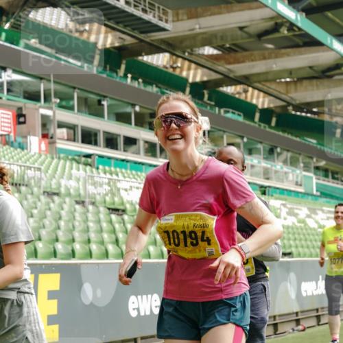 13.09.2026 - 21. swb-Marathon Bremen Michael Burmester http://msf.ph/oto/10423017 13.09.2026 10:46:07 Laufen im Stadion 10137, 10161, 10194, 10202, 10242, 10344, 10430, 10472, 10524, 10535, 10568, 10600, 10651, 10679, 10713, 10895, 10970, 10979, 11050, 11081, 11181, 11200, 11244, 11296, 11309, 11367, 11457, 11495, 11529, 11530, 11546, 11573, 11574, 11579, 11675, 11709, 11760, 11808, 11821, 11932, 12057, 12089, 12151, 12153, 12177, 12178, 12211, 12224, 12226, 12285, 12316, 12317, 12321, 12374, 12422, 12462, 12539, 10002, 10004, 10005, 10148, 10271, 10303, 10330, 10361, 10362 meine-sportfotos.de
