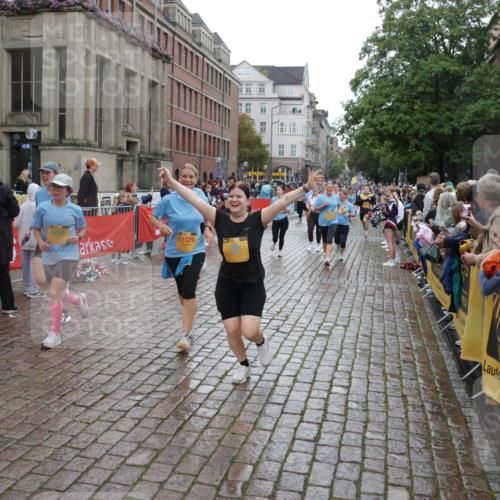 13.09.2026 - Kiel Lauf Yannick Fuchs http://msf.ph/oto/10423020 13.09.2026 10:58:03 Ziel 352, 353, 721, 905, 1220, 1351, 1778, 2234, 4340, 4592, 5154, 5163, 5232, 5540, 5958, 6353, 6425, 7412, 8253, 8470, 8996, 10086, 10318, 10765, 10785, 11238, 11613, 12204, 12303, 12473, 12633, 12634, 55, 156, 252, 352, 353, 538, 675, 1070, 1517, 1528, 1567, 2081, 3007, 3111, 3548, 3575, 3661, 3667, 3933, 4250, 4497, 4686, 4754, 4765, 4997, 5112, 5375, 5458, 5594, 6697, 6715, 6805, 7255, 8548, 8903, 9486, 10692, 10908, 11345, 11379, 11554, 11762, 11775, 819, 833, 987, 1253 meine-sportfotos.de