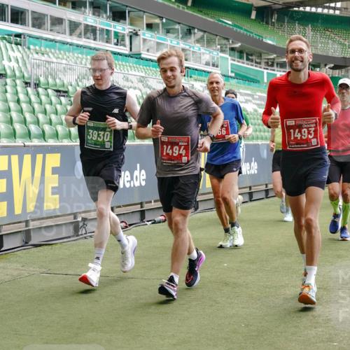 13.09.2026 - 21. swb-Marathon Bremen Michael Burmester http://msf.ph/oto/10423033 13.09.2026 13:00:19 Laufen im Stadion 135, 191, 226, 232, 242, 260, 318, 342, 651, 687, 745, 972, 1080, 1166, 1209, 1368, 1493, 1494, 1516, 1650, 1861, 1935, 1963, 2088, 2210, 2289, 2293, 2306, 2322, 2409, 2427, 2481, 2485, 2490, 2517, 2560, 2561, 2570, 2627, 2658, 2686, 2700, 2708, 2781, 2806, 2827, 2885, 2899, 2906, 2914, 2953, 2961, 2967, 2979, 3015, 3076, 3098, 3105, 3124, 3145, 3168, 3173, 3190, 3233, 3273, 3354, 3385, 3480, 3516, 3524, 3531, 3642, 3652, 3729, 3774, 3855, 3856, 3861, 3930, 3934 meine-sportfotos.de