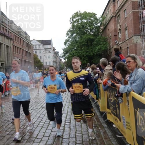 13.09.2026 - Kiel Lauf Yannick Fuchs http://msf.ph/oto/10423043 13.09.2026 10:58:07 Ziel 721, 833, 905, 987, 1220, 1351, 1778, 3325, 3326, 4340, 4592, 5154, 5163, 5232, 5540, 5958, 6345, 6353, 6982, 7412, 8253, 8470, 9309, 10086, 10318, 10765, 10785, 11238, 11613, 12204, 12633, 12634, 12840, 156, 252, 352, 353, 538, 675, 1070, 1517, 1528, 1567, 2081, 2234, 3111, 3548, 3575, 3661, 3667, 3933, 4250, 4497, 4686, 4754, 4765, 4997, 5112, 5375, 5458, 5594, 6353, 6425, 6697, 6715, 6805, 7255, 8548, 8903, 10692, 10908, 11345, 11554, 11762, 11775, 91, 819, 1253 meine-sportfotos.de