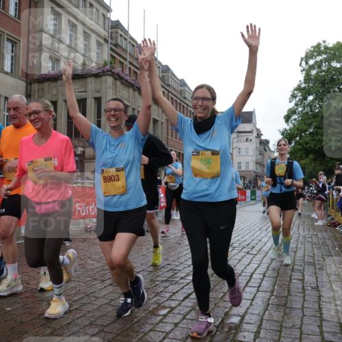 13.09.2026 - Kiel Lauf Yannick Fuchs http://msf.ph/oto/10423071 13.09.2026 10:58:14 Ziel 721, 819, 833, 987, 1253, 1351, 1404, 1910, 2309, 3222, 3325, 3326, 3671, 4160, 4212, 4592, 5172, 5314, 5540, 5668, 5958, 6345, 6982, 7256, 7340, 7412, 8470, 9309, 9476, 10364, 10765, 10785, 10805, 11238, 11613, 12123, 12456, 12701, 12821, 12840, 156, 252, 352, 353, 538, 675, 905, 1220, 1517, 1528, 1567, 1778, 2234, 3111, 3548, 3575, 3661, 3667, 3933, 4250, 4340, 4497, 4754, 4765, 4997, 5112, 5154, 5163, 5232, 5458, 6353, 6425, 6805, 8548, 8903, 11345, 11554, 91 meine-sportfotos.de