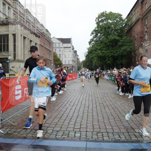 13.09.2026 - Kiel Lauf Yannick Fuchs http://msf.ph/oto/10423084 13.09.2026 09:44:14 Ziel 537, 793, 2031, 2437, 3688, 4092, 7753, 8300, 12098, 12373, 12437, 654, 4283, 4522, 5026, 5171, 5857, 5964, 6550, 7510, 7948, 8300, 9323, 9814, 9934, 10641, 10931, 11653, 11655, 12098, 12164, 12376, 801, 958, 1053, 1849, 1866, 2045, 2212, 2868, 3198, 4098, 4316, 4573, 6892, 6895, 7121, 7430, 7744, 12161, 12318, 1049, 1833, 4171, 5964, 7773, 7905, 8770, 8834, 9323, 9934, 10460, 11246, 12101, 12164 meine-sportfotos.de