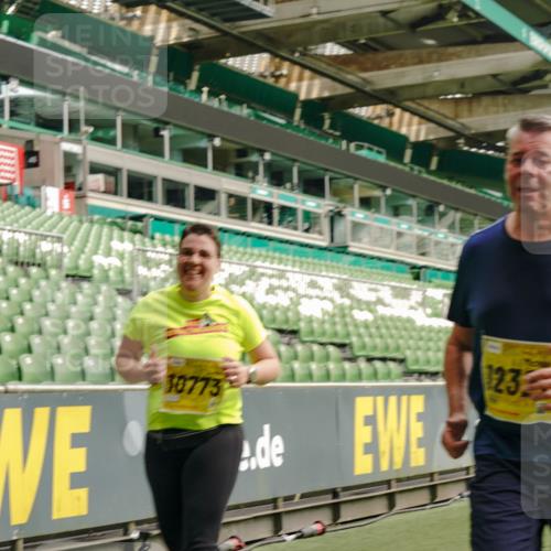 13.09.2026 - 21. swb-Marathon Bremen Michael Burmester http://msf.ph/oto/10423086 13.09.2026 10:46:09 Laufen im Stadion 10137, 10161, 10194, 10202, 10242, 10344, 10430, 10472, 10524, 10535, 10568, 10600, 10651, 10679, 10713, 10895, 10970, 10979, 11050, 11081, 11181, 11200, 11244, 11296, 11309, 11367, 11457, 11495, 11529, 11530, 11546, 11573, 11574, 11579, 11675, 11709, 11760, 11808, 11821, 11932, 12057, 12089, 12151, 12153, 12177, 12178, 12211, 12224, 12226, 12285, 12316, 12317, 12321, 12374, 12422, 12462, 12539, 10002, 10004, 10005, 10148, 10271, 10303, 10330, 10361, 10362 meine-sportfotos.de