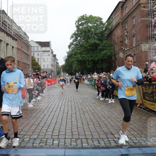 13.09.2026 - Kiel Lauf Yannick Fuchs http://msf.ph/oto/10423087 13.09.2026 09:44:14 Ziel 537, 793, 2031, 2437, 3688, 4092, 7753, 8300, 12098, 12373, 12437, 654, 4283, 4522, 5026, 5171, 5857, 5964, 6550, 7510, 7948, 8300, 9323, 9814, 9934, 10641, 10931, 11653, 11655, 12098, 12164, 12376, 801, 958, 1053, 1849, 1866, 2045, 2212, 2868, 3198, 4098, 4316, 4573, 6892, 6895, 7121, 7430, 7744, 12161, 12318, 1049, 1833, 4171, 5964, 7773, 7905, 8770, 8834, 9323, 9934, 10460, 11246, 12101, 12164 meine-sportfotos.de