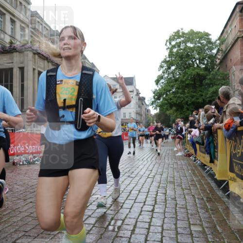 13.09.2026 - Kiel Lauf Yannick Fuchs http://msf.ph/oto/10423089 13.09.2026 10:58:16 Ziel 721, 819, 833, 987, 1253, 1351, 1404, 1910, 2309, 3222, 3325, 3326, 3671, 4160, 4212, 4592, 5172, 5314, 5540, 5668, 6345, 6982, 7256, 7340, 7412, 9309, 9458, 9476, 10364, 10785, 10805, 11238, 11613, 12123, 12456, 12701, 12821, 12840, 252, 352, 353, 538, 905, 1220, 1351, 1517, 1528, 1567, 1778, 2234, 3111, 3548, 3575, 3661, 3667, 3933, 4250, 4340, 4497, 4592, 4754, 4765, 4997, 5154, 5163, 5232, 5458, 5958, 6353, 6425, 6805, 8548, 11345, 91 meine-sportfotos.de