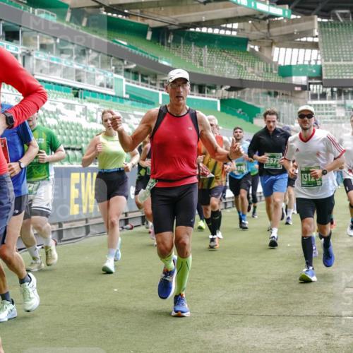13.09.2026 - 21. swb-Marathon Bremen Michael Burmester http://msf.ph/oto/10423100 13.09.2026 13:00:20 Laufen im Stadion 135, 191, 226, 232, 242, 260, 318, 342, 651, 687, 745, 972, 1080, 1166, 1209, 1368, 1493, 1494, 1516, 1650, 1861, 1935, 1963, 2088, 2210, 2289, 2293, 2306, 2322, 2409, 2427, 2481, 2485, 2490, 2517, 2560, 2561, 2570, 2627, 2658, 2686, 2700, 2708, 2781, 2806, 2827, 2885, 2899, 2906, 2914, 2953, 2961, 2967, 2979, 3015, 3076, 3098, 3105, 3124, 3145, 3168, 3173, 3190, 3233, 3273, 3354, 3385, 3480, 3516, 3524, 3531, 3642, 3652, 3729, 3774, 3855, 3856, 3861, 3930, 3934 meine-sportfotos.de