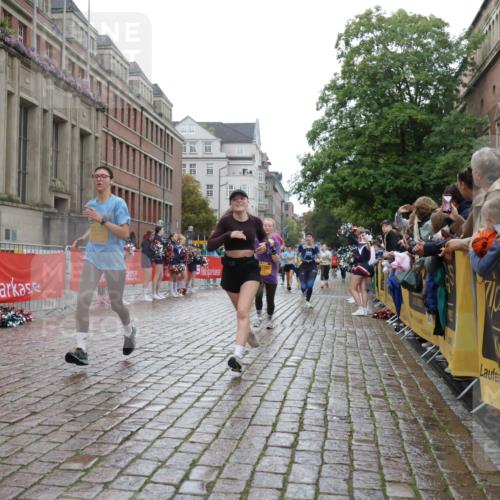 13.09.2026 - Kiel Lauf Yannick Fuchs http://msf.ph/oto/10423122 13.09.2026 10:58:18 Ziel 721, 819, 833, 987, 1253, 1404, 1858, 1910, 2309, 2752, 3222, 3325, 3326, 3671, 3842, 4160, 4212, 5172, 5314, 5605, 5668, 6345, 6982, 7256, 7340, 7482, 7949, 9309, 9458, 9476, 9827, 10364, 10805, 11460, 12123, 12199, 12456, 12701, 12821, 12840, 352, 353, 721, 905, 1220, 1351, 1517, 1528, 1567, 1778, 2234, 3111, 3575, 3661, 4250, 4340, 4497, 4592, 4754, 4765, 5154, 5163, 5232, 5458, 5540, 5958, 6353, 6425, 6805, 91 meine-sportfotos.de