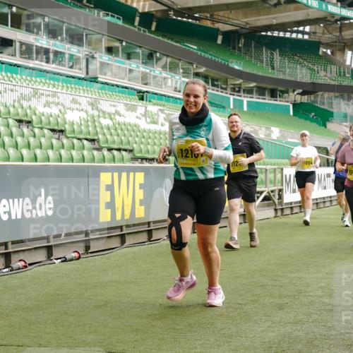 13.09.2026 - 21. swb-Marathon Bremen Michael Burmester http://msf.ph/oto/10423128 13.09.2026 10:46:16 Laufen im Stadion 10137, 10161, 10194, 10202, 10242, 10344, 10430, 10472, 10524, 10535, 10568, 10600, 10651, 10679, 10895, 10933, 10970, 10979, 11050, 11081, 11181, 11200, 11244, 11296, 11309, 11367, 11457, 11495, 11529, 11530, 11546, 11573, 11574, 11579, 11639, 11675, 11709, 11760, 11808, 11821, 11932, 12057, 12089, 12151, 12153, 12177, 12178, 12211, 12224, 12226, 12285, 12316, 12317, 12374, 12422, 12462, 12539, 10002, 10004, 10005, 10148, 10271, 10303, 10330, 10361, 10362 meine-sportfotos.de