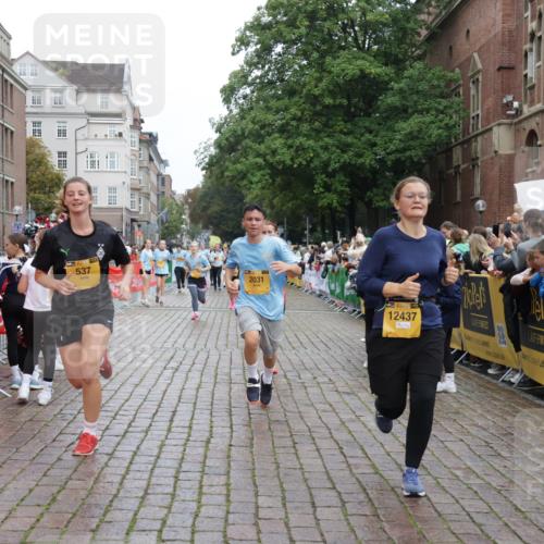 13.09.2026 - Kiel Lauf Yannick Fuchs http://msf.ph/oto/10423129 13.09.2026 09:44:18 Ziel 537, 793, 1053, 2031, 2437, 3688, 4092, 4573, 7744, 7753, 12318, 12373, 12437, 654, 4283, 4522, 5026, 5171, 5857, 6550, 7510, 7948, 8300, 9814, 10641, 10931, 11653, 11655, 12098, 12376, 801, 912, 958, 1849, 1866, 2045, 2212, 2787, 2868, 3198, 3209, 4098, 4316, 6892, 6895, 7121, 7430, 12161, 1833, 5964, 9323, 9934, 10460, 12164 meine-sportfotos.de