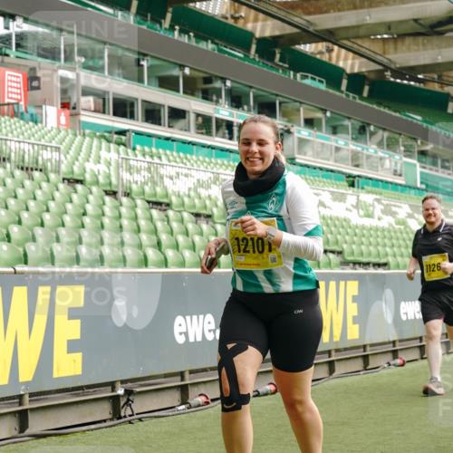 13.09.2026 - 21. swb-Marathon Bremen Michael Burmester http://msf.ph/oto/10423151 13.09.2026 10:46:17 Laufen im Stadion 10137, 10161, 10194, 10202, 10242, 10344, 10430, 10472, 10524, 10535, 10568, 10600, 10651, 10895, 10933, 10970, 10979, 11050, 11081, 11181, 11200, 11244, 11296, 11309, 11367, 11457, 11495, 11529, 11530, 11546, 11573, 11574, 11579, 11639, 11675, 11709, 11760, 11808, 11821, 11932, 12057, 12089, 12151, 12153, 12177, 12178, 12211, 12224, 12226, 12285, 12316, 12317, 12374, 12422, 12462, 12539, 10002, 10004, 10005, 10148, 10271, 10303, 10330, 10361, 10362 meine-sportfotos.de