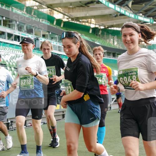 13.09.2026 - 21. swb-Marathon Bremen Michael Burmester http://msf.ph/oto/10423177 13.09.2026 13:23:15 Laufen im Stadion 128, 137, 160, 182, 211, 324, 343, 434, 533, 571, 609, 708, 721, 743, 892, 1157, 1178, 1259, 1273, 1331, 1417, 1597, 1598, 1657, 1669, 1691, 1746, 1788, 1883, 2213, 2286, 2290, 2433, 2445, 2465, 2475, 2495, 2503, 2504, 2526, 2619, 2632, 2660, 2685, 2711, 2768, 2936, 2964, 2968, 3252, 3282, 3288, 3289, 3292, 3347, 3351, 3364, 3395, 3423, 3447, 3505, 3530, 3559, 3682, 3727, 3770, 3784, 3819, 4020, 4054, 4231, 4406, 4407, 4431, 4466, 4467, 4584, 1506 meine-sportfotos.de