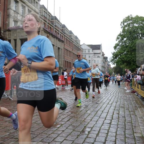 13.09.2026 - Kiel Lauf Yannick Fuchs http://msf.ph/oto/10423203 13.09.2026 10:58:23 Ziel 91, 819, 1253, 1404, 1858, 1910, 1978, 2309, 2752, 3222, 3559, 3671, 3833, 3842, 4160, 4212, 5172, 5314, 5605, 5668, 6906, 7256, 7315, 7340, 7367, 7482, 7856, 7949, 9458, 9476, 9809, 9827, 9937, 10364, 10503, 10805, 10878, 11023, 11460, 11759, 12123, 12199, 12345, 12456, 12701, 12821, 352, 353, 721, 833, 905, 987, 1220, 1351, 1517, 1567, 1778, 2234, 3111, 3325, 3326, 3661, 4160, 4250, 4340, 4497, 4592, 4765, 5154, 5163, 5232, 5314, 5540, 5958, 6345, 6353, 6425, 6982 meine-sportfotos.de