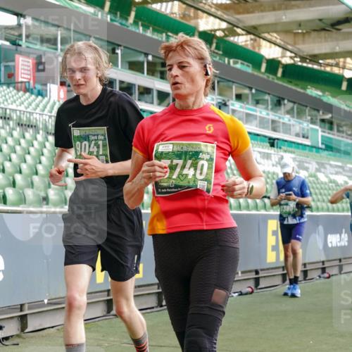 13.09.2026 - 21. swb-Marathon Bremen Michael Burmester http://msf.ph/oto/10423218 13.09.2026 13:23:16 Laufen im Stadion 128, 137, 160, 182, 211, 324, 343, 434, 533, 571, 609, 708, 721, 743, 892, 1157, 1178, 1259, 1273, 1331, 1417, 1597, 1598, 1657, 1669, 1691, 1746, 1788, 1883, 2213, 2286, 2290, 2433, 2445, 2465, 2475, 2495, 2503, 2504, 2526, 2619, 2632, 2660, 2685, 2711, 2768, 2936, 2964, 2968, 3252, 3282, 3288, 3289, 3292, 3347, 3351, 3364, 3395, 3423, 3447, 3505, 3530, 3559, 3682, 3727, 3770, 3784, 3819, 4020, 4054, 4231, 4406, 4407, 4431, 4466, 4467, 4584, 1506 meine-sportfotos.de