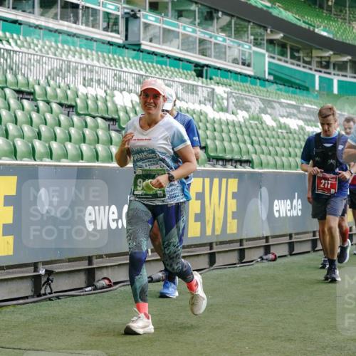 13.09.2026 - 21. swb-Marathon Bremen Michael Burmester http://msf.ph/oto/10423231 13.09.2026 13:23:17 Laufen im Stadion 128, 137, 160, 182, 211, 324, 343, 434, 533, 571, 609, 708, 721, 743, 892, 1157, 1178, 1259, 1273, 1331, 1417, 1597, 1598, 1657, 1669, 1691, 1746, 1788, 1883, 2213, 2252, 2286, 2290, 2433, 2445, 2465, 2475, 2495, 2503, 2504, 2526, 2619, 2632, 2660, 2685, 2711, 2768, 2936, 2964, 2968, 3252, 3282, 3288, 3289, 3292, 3347, 3351, 3364, 3395, 3423, 3447, 3505, 3530, 3559, 3682, 3727, 3770, 3784, 3819, 4020, 4054, 4231, 4406, 4407, 4431, 4466, 4467, 4584, 1506 meine-sportfotos.de
