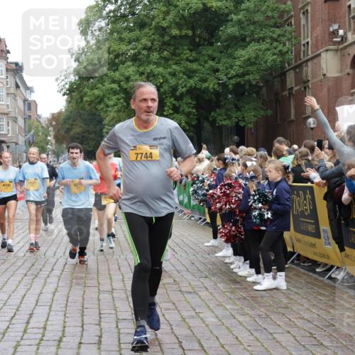 13.09.2026 - Kiel Lauf Yannick Fuchs http://msf.ph/oto/10423243 13.09.2026 09:44:25 Ziel 537, 801, 958, 1053, 1849, 1866, 2031, 2045, 2212, 2437, 2868, 3688, 4098, 4573, 6892, 7121, 7430, 7744, 12318, 12437, 793, 4092, 4283, 5026, 5171, 5857, 6550, 7510, 7753, 7948, 8300, 9814, 10641, 10931, 11653, 11655, 12098, 12373, 12376, 912, 2787, 3198, 3209, 4316, 4693, 6895, 7356, 7460, 9986, 12161, 12218, 654, 4522, 5171, 5857, 7510, 7948, 10641, 10931, 12376 meine-sportfotos.de