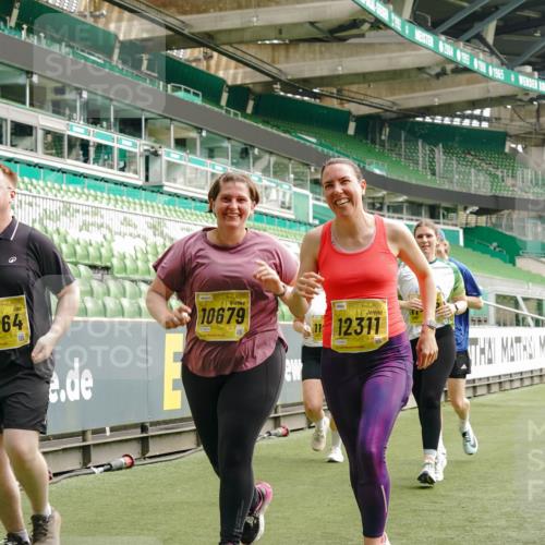 13.09.2026 - 21. swb-Marathon Bremen Michael Burmester http://msf.ph/oto/10423245 13.09.2026 10:46:19 Laufen im Stadion 10137, 10161, 10194, 10202, 10242, 10344, 10349, 10430, 10472, 10524, 10535, 10568, 10600, 10651, 10895, 10933, 10970, 10979, 11050, 11081, 11181, 11200, 11244, 11296, 11309, 11367, 11457, 11495, 11529, 11530, 11546, 11573, 11574, 11579, 11639, 11675, 11709, 11760, 11808, 11821, 11932, 12057, 12089, 12153, 12177, 12178, 12211, 12224, 12226, 12285, 12316, 12317, 12374, 12422, 12462, 12539, 10002, 10004, 10005, 10148, 10271, 10303, 10330, 10335, 10361, 10362 meine-sportfotos.de
