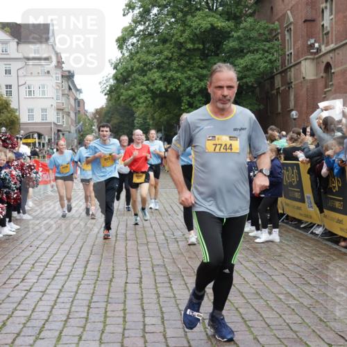 13.09.2026 - Kiel Lauf Yannick Fuchs http://msf.ph/oto/10423255 13.09.2026 09:44:26 Ziel 537, 801, 958, 1053, 1849, 1866, 2031, 2045, 2212, 2437, 2868, 3688, 4098, 4573, 6892, 7121, 7430, 7744, 12318, 12437, 537, 793, 2031, 4092, 4283, 5026, 5171, 6550, 7510, 7753, 7948, 8300, 9814, 10641, 10931, 11653, 11655, 12098, 12373, 12376, 12437, 912, 1224, 2787, 3198, 3209, 4316, 4693, 6895, 7356, 7460, 9986, 11046, 12161, 12218, 654, 4522, 5171, 5857, 7510, 7948, 9814, 10641, 10931, 12376 meine-sportfotos.de