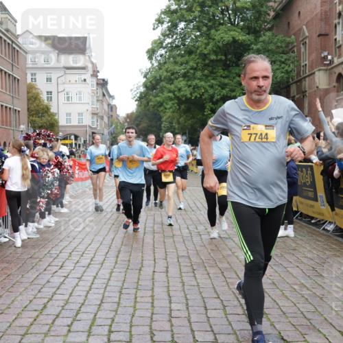 13.09.2026 - Kiel Lauf Yannick Fuchs http://msf.ph/oto/10423259 13.09.2026 09:44:26 Ziel 537, 801, 958, 1053, 1849, 1866, 2031, 2045, 2212, 2437, 2868, 3688, 4098, 4573, 6892, 7121, 7430, 7744, 12318, 12437, 537, 793, 2031, 4092, 4283, 5026, 5171, 6550, 7510, 7753, 7948, 8300, 9814, 10641, 10931, 11653, 11655, 12098, 12373, 12376, 12437, 912, 1224, 2787, 3198, 3209, 4316, 4693, 6895, 7356, 7460, 9986, 11046, 12161, 12218, 654, 4522, 5171, 5857, 7510, 7948, 9814, 10641, 10931, 12376 meine-sportfotos.de