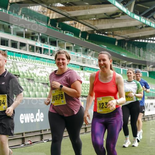 13.09.2026 - 21. swb-Marathon Bremen Michael Burmester http://msf.ph/oto/10423275 13.09.2026 10:46:20 Laufen im Stadion 10137, 10161, 10194, 10202, 10242, 10344, 10349, 10430, 10472, 10524, 10535, 10568, 10600, 10651, 10895, 10933, 10970, 10979, 11050, 11181, 11200, 11244, 11296, 11309, 11367, 11457, 11495, 11529, 11530, 11546, 11573, 11574, 11579, 11639, 11675, 11709, 11760, 11808, 11821, 12057, 12089, 12153, 12177, 12178, 12211, 12224, 12285, 12316, 12317, 12374, 12422, 12462, 12539, 10002, 10004, 10005, 10148, 10271, 10303, 10330, 10335, 10361, 10362 meine-sportfotos.de