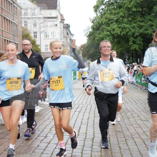13.09.2026 - Kiel Lauf Yannick Fuchs http://msf.ph/oto/10423298 13.09.2026 09:44:29 Ziel 801, 958, 1053, 1849, 1866, 2045, 2212, 2868, 3198, 3688, 4098, 4316, 4573, 6892, 6895, 7121, 7430, 7744, 12161, 12318, 537, 793, 2031, 2437, 3688, 4092, 4283, 5026, 6550, 7753, 8300, 9814, 11653, 11655, 12098, 12373, 12437, 912, 1224, 2787, 3209, 4693, 7356, 7460, 9986, 11046, 11239, 12218, 654, 4522, 5171, 5857, 7510, 7948, 9814, 10641, 10931, 12376 meine-sportfotos.de
