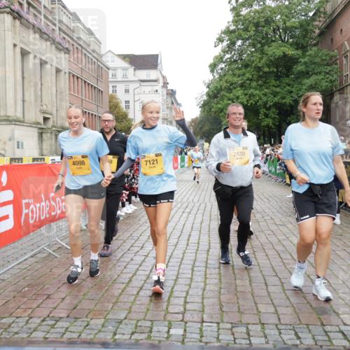 13.09.2026 - Kiel Lauf Yannick Fuchs http://msf.ph/oto/10423302 13.09.2026 09:44:29 Ziel 801, 958, 1053, 1849, 1866, 2045, 2212, 2868, 3198, 3688, 4098, 4316, 4573, 6892, 6895, 7121, 7430, 7744, 12161, 12318, 537, 793, 2031, 2437, 3688, 4092, 4283, 5026, 6550, 7753, 8300, 9814, 11653, 11655, 12098, 12373, 12437, 912, 1224, 2787, 3209, 4693, 7356, 7460, 9986, 11046, 11239, 12218, 654, 4522, 5171, 5857, 7510, 7948, 9814, 10641, 10931, 12376 meine-sportfotos.de