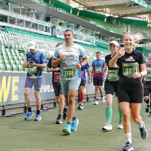 13.09.2026 - 21. swb-Marathon Bremen Michael Burmester http://msf.ph/oto/10423305 13.09.2026 13:23:20 Laufen im Stadion 128, 137, 160, 182, 211, 324, 343, 434, 533, 571, 609, 708, 721, 743, 892, 1157, 1178, 1259, 1273, 1331, 1417, 1597, 1598, 1657, 1669, 1691, 1746, 1788, 1883, 1944, 2213, 2252, 2286, 2290, 2433, 2445, 2465, 2475, 2495, 2503, 2504, 2526, 2619, 2632, 2660, 2685, 2711, 2768, 2936, 2964, 2968, 3252, 3282, 3288, 3289, 3292, 3312, 3347, 3351, 3364, 3395, 3423, 3447, 3505, 3530, 3559, 3682, 3727, 3770, 3784, 3819, 4020, 4054, 4231, 4406, 4407, 4431, 4466, 4467, 4584, 1506 meine-sportfotos.de