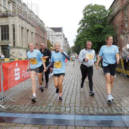 13.09.2026 - Kiel Lauf Yannick Fuchs http://msf.ph/oto/10423307 13.09.2026 09:44:30 Ziel 801, 958, 1053, 1849, 1866, 2045, 2212, 2787, 2868, 3198, 3209, 4098, 4316, 4573, 6892, 6895, 7121, 7430, 7744, 12161, 12318, 537, 793, 2031, 2437, 3688, 4092, 4283, 4573, 5026, 6550, 7753, 8300, 11653, 11655, 12098, 12373, 12437, 912, 1224, 4693, 7356, 7460, 9986, 10777, 11046, 11239, 12218, 654, 4522, 5026, 5171, 5857, 7510, 7948, 9814, 10641, 10931, 12376 meine-sportfotos.de