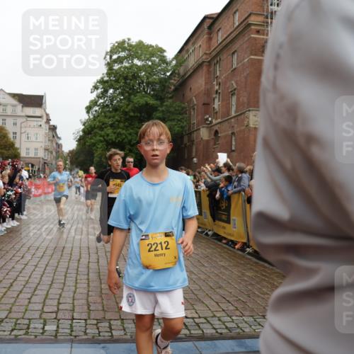 13.09.2026 - Kiel Lauf Yannick Fuchs http://msf.ph/oto/10423336 13.09.2026 09:44:33 Ziel 801, 912, 958, 1849, 1866, 2045, 2212, 2787, 2868, 3198, 3209, 4098, 4316, 6892, 6895, 7121, 7430, 7744, 12161, 537, 793, 1053, 2031, 2437, 3688, 4092, 4283, 4573, 5026, 6550, 7744, 7753, 8300, 11653, 11655, 12098, 12318, 12373, 12437, 1224, 4693, 5939, 6023, 7356, 7460, 9986, 10777, 11046, 11239, 12218, 5026, 5171, 7510, 7948, 9814, 10641, 10931, 12376 meine-sportfotos.de