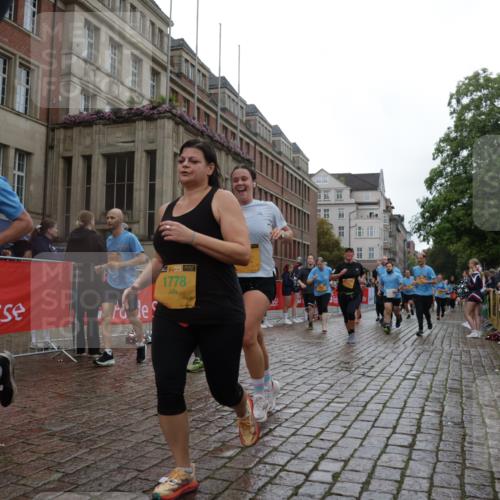 13.09.2026 - Kiel Lauf Yannick Fuchs http://msf.ph/oto/10423344 13.09.2026 10:58:36 Ziel 79, 971, 1521, 2156, 2461, 2473, 2965, 3235, 3237, 3833, 4395, 4456, 5775, 6497, 6906, 7315, 7367, 7738, 7888, 8004, 8381, 8752, 8841, 9132, 9417, 9937, 10135, 10878, 11514, 12345, 12659, 12672, 91, 721, 819, 833, 905, 987, 1253, 1351, 1404, 1778, 1858, 1910, 1978, 2309, 2752, 3222, 3325, 3326, 3559, 3671, 3833, 3842, 4160, 4212, 4592, 5172, 5314, 5540, 5605, 5668, 5958, 6345, 6982, 7256, 7315, 7340, 7482, 7856, 7949, 9458, 9809, 9827, 10503, 11023, 905, 1778, 8253 meine-sportfotos.de