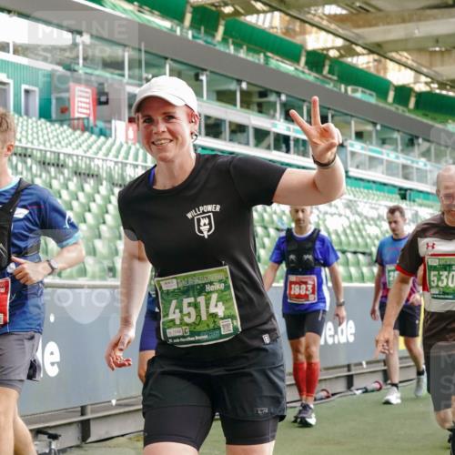 13.09.2026 - 21. swb-Marathon Bremen Michael Burmester http://msf.ph/oto/10423370 13.09.2026 13:23:22 Laufen im Stadion 137, 160, 182, 211, 324, 343, 434, 533, 571, 609, 708, 721, 739, 743, 892, 1157, 1178, 1259, 1273, 1331, 1597, 1598, 1657, 1669, 1691, 1746, 1788, 1883, 1944, 2213, 2252, 2286, 2290, 2433, 2445, 2465, 2475, 2495, 2503, 2504, 2526, 2619, 2632, 2660, 2685, 2711, 2768, 2936, 2964, 2968, 3252, 3282, 3288, 3289, 3292, 3312, 3347, 3351, 3364, 3395, 3423, 3447, 3505, 3530, 3559, 3682, 3727, 3770, 3784, 3819, 4020, 4054, 4231, 4406, 4407, 4431, 4466, 4467, 4584, 1506 meine-sportfotos.de