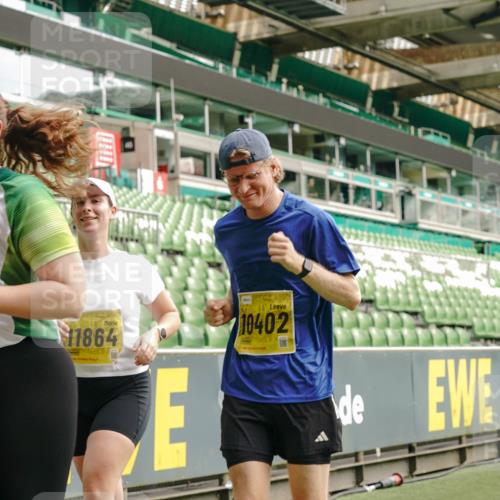 13.09.2026 - 21. swb-Marathon Bremen Michael Burmester http://msf.ph/oto/10423384 13.09.2026 10:46:23 Laufen im Stadion 10137, 10161, 10194, 10202, 10242, 10344, 10349, 10430, 10472, 10524, 10535, 10568, 10600, 10651, 10895, 10933, 10970, 10979, 11050, 11181, 11200, 11244, 11296, 11309, 11367, 11457, 11529, 11530, 11546, 11573, 11574, 11579, 11639, 11675, 11709, 11760, 11808, 11821, 12057, 12089, 12153, 12177, 12178, 12211, 12224, 12285, 12316, 12317, 12374, 12422, 12462, 12539, 10002, 10004, 10005, 10148, 10271, 10303, 10325, 10330, 10335, 10361, 10362, 10459, 10513 meine-sportfotos.de