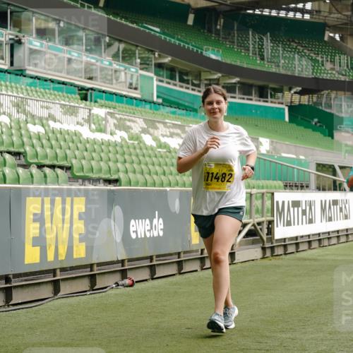 13.09.2026 - 21. swb-Marathon Bremen Michael Burmester http://msf.ph/oto/10423395 13.09.2026 10:46:25 Laufen im Stadion 10137, 10161, 10194, 10202, 10242, 10344, 10349, 10430, 10472, 10524, 10535, 10568, 10600, 10651, 10895, 10933, 10970, 10979, 11050, 11181, 11200, 11244, 11296, 11309, 11367, 11457, 11529, 11530, 11546, 11573, 11574, 11579, 11639, 11675, 11709, 11760, 11808, 11821, 12057, 12089, 12153, 12177, 12178, 12211, 12224, 12285, 12316, 12317, 12374, 12422, 12462, 12539, 10002, 10004, 10005, 10148, 10271, 10303, 10325, 10330, 10335, 10361, 10362, 10459, 10513 meine-sportfotos.de