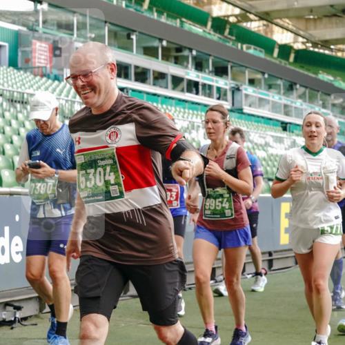 13.09.2026 - 21. swb-Marathon Bremen Michael Burmester http://msf.ph/oto/10423400 13.09.2026 13:23:23 Laufen im Stadion 137, 160, 182, 211, 324, 343, 434, 533, 571, 609, 708, 721, 739, 743, 892, 1157, 1178, 1259, 1273, 1331, 1597, 1598, 1657, 1669, 1691, 1746, 1788, 1883, 1944, 2213, 2252, 2286, 2290, 2433, 2445, 2465, 2475, 2495, 2503, 2504, 2526, 2619, 2632, 2660, 2685, 2711, 2768, 2936, 2964, 2968, 3252, 3282, 3288, 3289, 3292, 3312, 3347, 3351, 3364, 3395, 3423, 3447, 3505, 3530, 3559, 3682, 3727, 3770, 3784, 3819, 4020, 4054, 4231, 4406, 4407, 4431, 4466, 4467, 4584, 1506 meine-sportfotos.de
