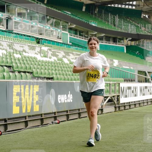 13.09.2026 - 21. swb-Marathon Bremen Michael Burmester http://msf.ph/oto/10423406 13.09.2026 10:46:25 Laufen im Stadion 10137, 10161, 10194, 10202, 10242, 10344, 10349, 10430, 10472, 10524, 10535, 10568, 10600, 10651, 10895, 10933, 10970, 10979, 11050, 11181, 11200, 11244, 11296, 11309, 11367, 11457, 11529, 11530, 11546, 11573, 11574, 11579, 11639, 11675, 11709, 11760, 11808, 11821, 12057, 12089, 12153, 12177, 12178, 12211, 12224, 12285, 12316, 12317, 12374, 12422, 12462, 12539, 10002, 10004, 10005, 10148, 10271, 10303, 10325, 10330, 10335, 10361, 10362, 10459, 10513 meine-sportfotos.de