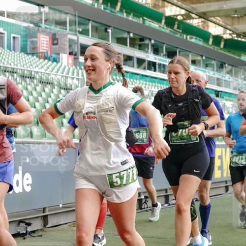 13.09.2026 - 21. swb-Marathon Bremen Michael Burmester http://msf.ph/oto/10423442 13.09.2026 13:23:24 Laufen im Stadion 137, 160, 182, 211, 324, 343, 434, 533, 571, 609, 708, 721, 739, 743, 892, 1157, 1178, 1259, 1273, 1331, 1471, 1597, 1598, 1657, 1669, 1691, 1746, 1788, 1883, 1944, 2213, 2252, 2286, 2290, 2433, 2445, 2465, 2475, 2495, 2503, 2504, 2526, 2619, 2632, 2660, 2685, 2711, 2768, 2776, 2936, 2964, 2968, 3252, 3282, 3288, 3289, 3292, 3312, 3347, 3351, 3364, 3395, 3423, 3447, 3505, 3530, 3559, 3682, 3727, 3770, 3784, 3819, 4020, 4054, 4231, 4406, 4407, 4431, 4466, 4467, 4584, 1506 meine-sportfotos.de