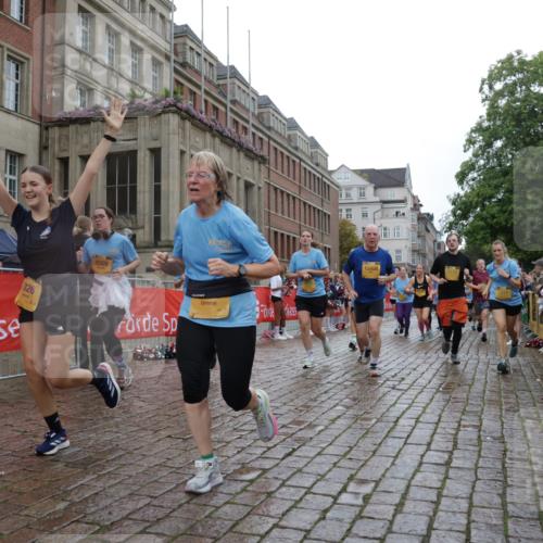 13.09.2026 - Kiel Lauf Yannick Fuchs http://msf.ph/oto/10423462 13.09.2026 10:58:45 Ziel 79, 1521, 2156, 2307, 2473, 2559, 2896, 2994, 3943, 3944, 4395, 6497, 7888, 8004, 8059, 8348, 8841, 9417, 10969, 11514, 11699, 12659, 12672, 91, 819, 833, 971, 1253, 1404, 1858, 1910, 1978, 2309, 2461, 2752, 2965, 3222, 3235, 3237, 3325, 3326, 3559, 3671, 3833, 3842, 4160, 4212, 4456, 5172, 5314, 5605, 5668, 5775, 6345, 6906, 6982, 7256, 7315, 7340, 7367, 7482, 7738, 7856, 7888, 7949, 8381, 8752, 9132, 9417, 9458, 9809, 9827, 9937, 10135, 10503, 10878, 11023, 724, 905, 8253 meine-sportfotos.de