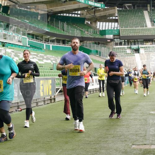 13.09.2026 - 21. swb-Marathon Bremen Michael Burmester http://msf.ph/oto/10423510 13.09.2026 10:46:30 Laufen im Stadion 10137, 10161, 10194, 10202, 10242, 10344, 10349, 10430, 10472, 10524, 10535, 10568, 10600, 10651, 10895, 10933, 10970, 10979, 11050, 11181, 11200, 11244, 11296, 11309, 11367, 11457, 11529, 11530, 11546, 11573, 11574, 11579, 11639, 11675, 11709, 11760, 11808, 11821, 12057, 12089, 12153, 12177, 12178, 12211, 12224, 12285, 12316, 12317, 12374, 12422, 12462, 12539, 10002, 10004, 10005, 10148, 10271, 10303, 10325, 10330, 10335, 10361, 10362, 10459, 10513 meine-sportfotos.de
