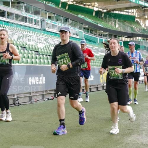 13.09.2026 - 21. swb-Marathon Bremen Michael Burmester http://msf.ph/oto/10423525 13.09.2026 13:23:27 Laufen im Stadion 137, 160, 182, 211, 324, 343, 434, 533, 571, 609, 708, 721, 739, 743, 892, 1157, 1178, 1259, 1273, 1331, 1471, 1597, 1598, 1657, 1669, 1691, 1746, 1788, 1883, 1944, 2213, 2252, 2286, 2290, 2433, 2445, 2465, 2475, 2495, 2503, 2504, 2526, 2571, 2619, 2632, 2660, 2685, 2711, 2768, 2776, 2936, 2968, 3252, 3282, 3288, 3289, 3292, 3312, 3347, 3351, 3364, 3395, 3423, 3447, 3505, 3530, 3559, 3682, 3727, 3770, 3784, 3819, 4020, 4054, 4231, 4406, 4407, 4431, 4466, 4467, 4584, 1506 meine-sportfotos.de