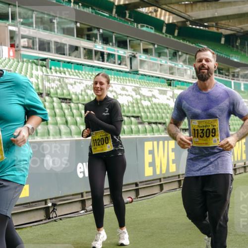 13.09.2026 - 21. swb-Marathon Bremen Michael Burmester http://msf.ph/oto/10423546 13.09.2026 10:46:32 Laufen im Stadion 10137, 10161, 10194, 10202, 10242, 10344, 10349, 10430, 10472, 10524, 10535, 10568, 10600, 10651, 10895, 10933, 10970, 11050, 11181, 11200, 11244, 11296, 11309, 11367, 11457, 11529, 11530, 11546, 11573, 11574, 11579, 11639, 11675, 11709, 11760, 11821, 12057, 12089, 12153, 12177, 12178, 12211, 12224, 12285, 12316, 12317, 12374, 12422, 12462, 12539, 10002, 10004, 10005, 10148, 10271, 10303, 10325, 10330, 10335, 10361, 10362, 10459, 10513, 10882 meine-sportfotos.de