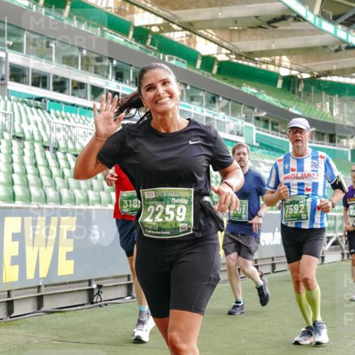 13.09.2026 - 21. swb-Marathon Bremen Michael Burmester http://msf.ph/oto/10423565 13.09.2026 13:23:28 Laufen im Stadion 137, 160, 182, 211, 324, 343, 434, 533, 571, 609, 708, 721, 739, 743, 892, 1157, 1178, 1259, 1273, 1331, 1471, 1597, 1598, 1657, 1669, 1691, 1746, 1788, 1883, 1944, 2213, 2252, 2286, 2290, 2433, 2445, 2465, 2475, 2495, 2503, 2504, 2526, 2571, 2619, 2632, 2685, 2711, 2768, 2776, 2936, 2968, 3252, 3282, 3288, 3289, 3292, 3312, 3347, 3351, 3364, 3395, 3423, 3447, 3505, 3530, 3559, 3682, 3727, 3770, 3784, 3819, 4020, 4054, 4231, 4406, 4407, 4431, 4466, 4467, 4584, 1506 meine-sportfotos.de