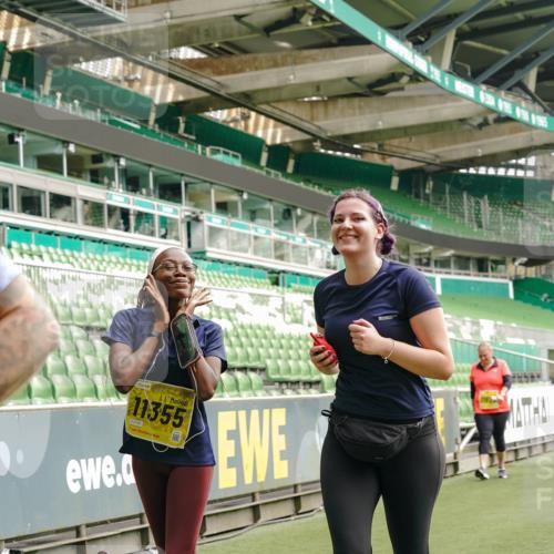 13.09.2026 - 21. swb-Marathon Bremen Michael Burmester http://msf.ph/oto/10423591 13.09.2026 10:46:33 Laufen im Stadion 10137, 10161, 10194, 10202, 10242, 10344, 10349, 10430, 10472, 10524, 10535, 10568, 10600, 10651, 10895, 10933, 10970, 11050, 11181, 11200, 11244, 11296, 11309, 11367, 11457, 11529, 11530, 11546, 11573, 11574, 11579, 11639, 11675, 11709, 11760, 11821, 12089, 12153, 12177, 12178, 12211, 12224, 12285, 12316, 12317, 12374, 12422, 12462, 12539, 10002, 10004, 10005, 10148, 10271, 10303, 10325, 10330, 10335, 10361, 10362, 10459, 10513, 10756, 10882 meine-sportfotos.de