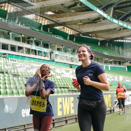 13.09.2026 - 21. swb-Marathon Bremen Michael Burmester http://msf.ph/oto/10423599 13.09.2026 10:46:33 Laufen im Stadion 10137, 10161, 10194, 10202, 10242, 10344, 10349, 10430, 10472, 10524, 10535, 10568, 10600, 10651, 10895, 10933, 10970, 11050, 11181, 11200, 11244, 11296, 11309, 11367, 11457, 11529, 11530, 11546, 11573, 11574, 11579, 11639, 11675, 11709, 11760, 11821, 12089, 12153, 12177, 12178, 12211, 12224, 12285, 12316, 12317, 12374, 12422, 12462, 12539, 10002, 10004, 10005, 10148, 10271, 10303, 10325, 10330, 10335, 10361, 10362, 10459, 10513, 10756, 10882 meine-sportfotos.de