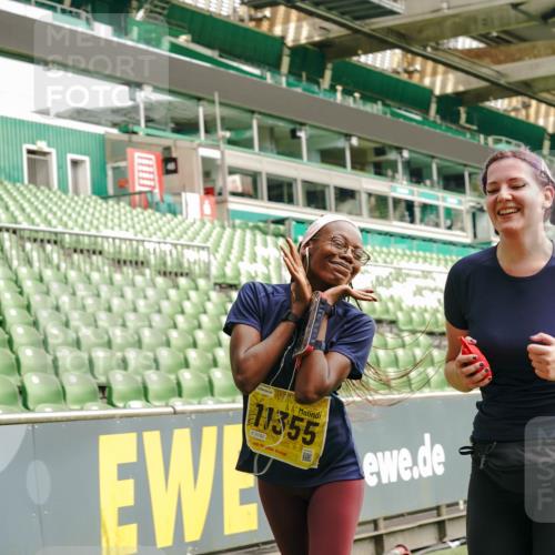 13.09.2026 - 21. swb-Marathon Bremen Michael Burmester http://msf.ph/oto/10423609 13.09.2026 10:46:34 Laufen im Stadion 10137, 10161, 10194, 10202, 10242, 10344, 10349, 10430, 10472, 10524, 10535, 10568, 10600, 10651, 10895, 10933, 10970, 11050, 11181, 11200, 11244, 11296, 11309, 11367, 11457, 11529, 11530, 11546, 11573, 11574, 11579, 11639, 11675, 11709, 11760, 11821, 12089, 12153, 12177, 12178, 12211, 12224, 12285, 12316, 12317, 12374, 12422, 12462, 12539, 10002, 10004, 10005, 10148, 10271, 10303, 10325, 10330, 10335, 10361, 10362, 10459, 10513, 10756, 10882, 10997 meine-sportfotos.de